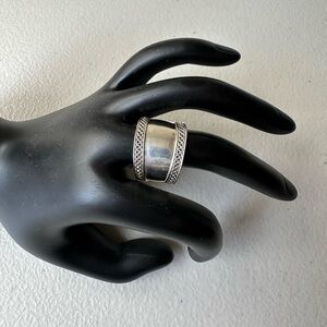 925 Silver Textured Band Ring Size 9